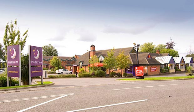 Exterior at Premier Inn Leicester South (Oadby) hotel with car park view