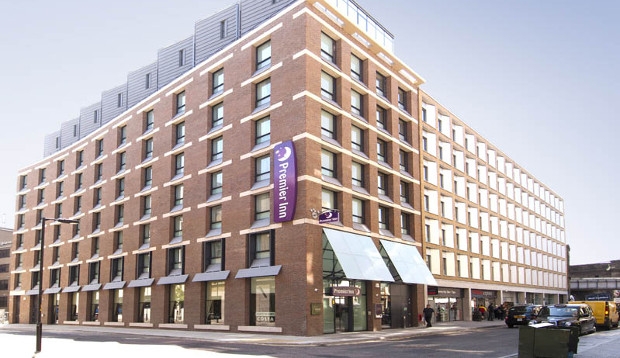 Exterior and street view at Premier Inn London Southwark (Tate Modern) hotel