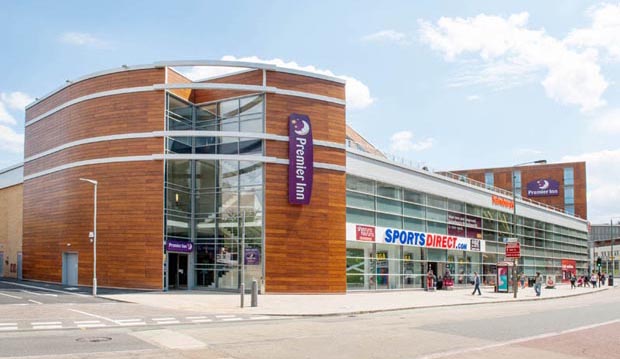 Exterior of Premier Inn London Wandsworth hotel
