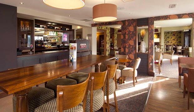 Bar at Premier Inn Loughton/Buckhurst Hill