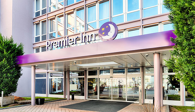 Das Haus an der Kronstadter Straße im Bogenhausener Bürogebiet