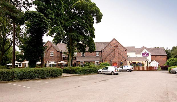 Outside Premier Inn Nuneaton/Coventry hotel