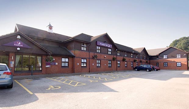 Exterior of Premier Inn Birmingham Oldbury (M5, Jct2)