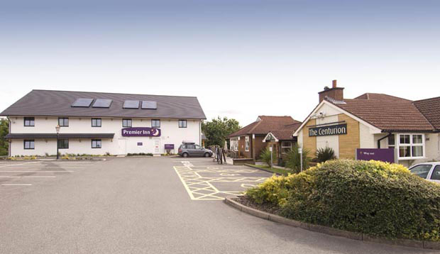 Exterior at Premier Inn Tamworth South